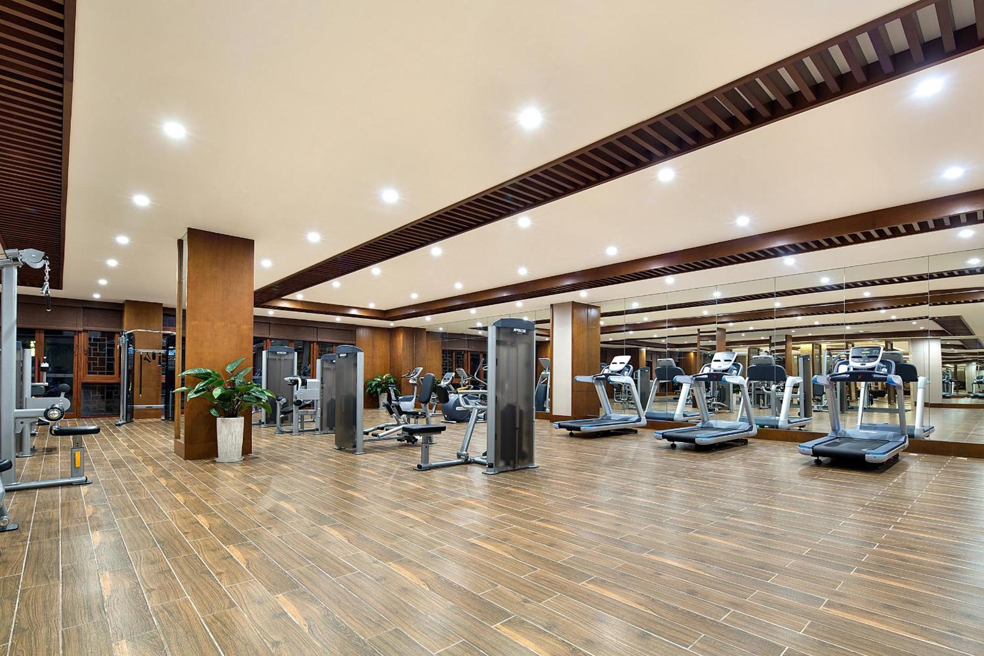 Wyndham Grand Plaza Royale Wenchang Экстерьер фото